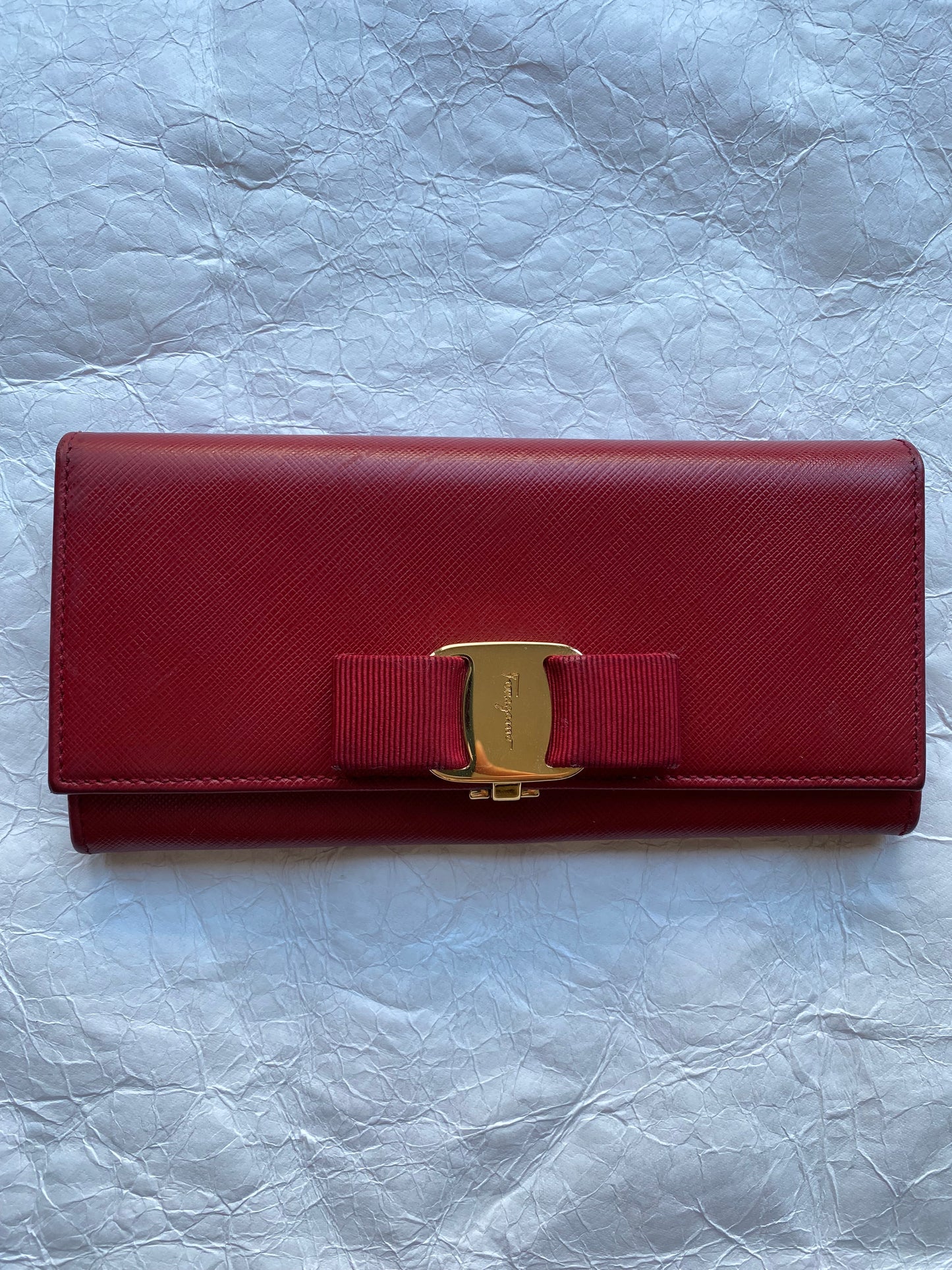 SALVATORE FERRAGAMO VARA BOW LEATHER WALLET.