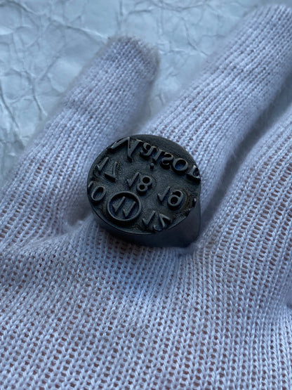 MAISON MARGIELA S/S 2017 NUMBERS SIGNET RING. (M)