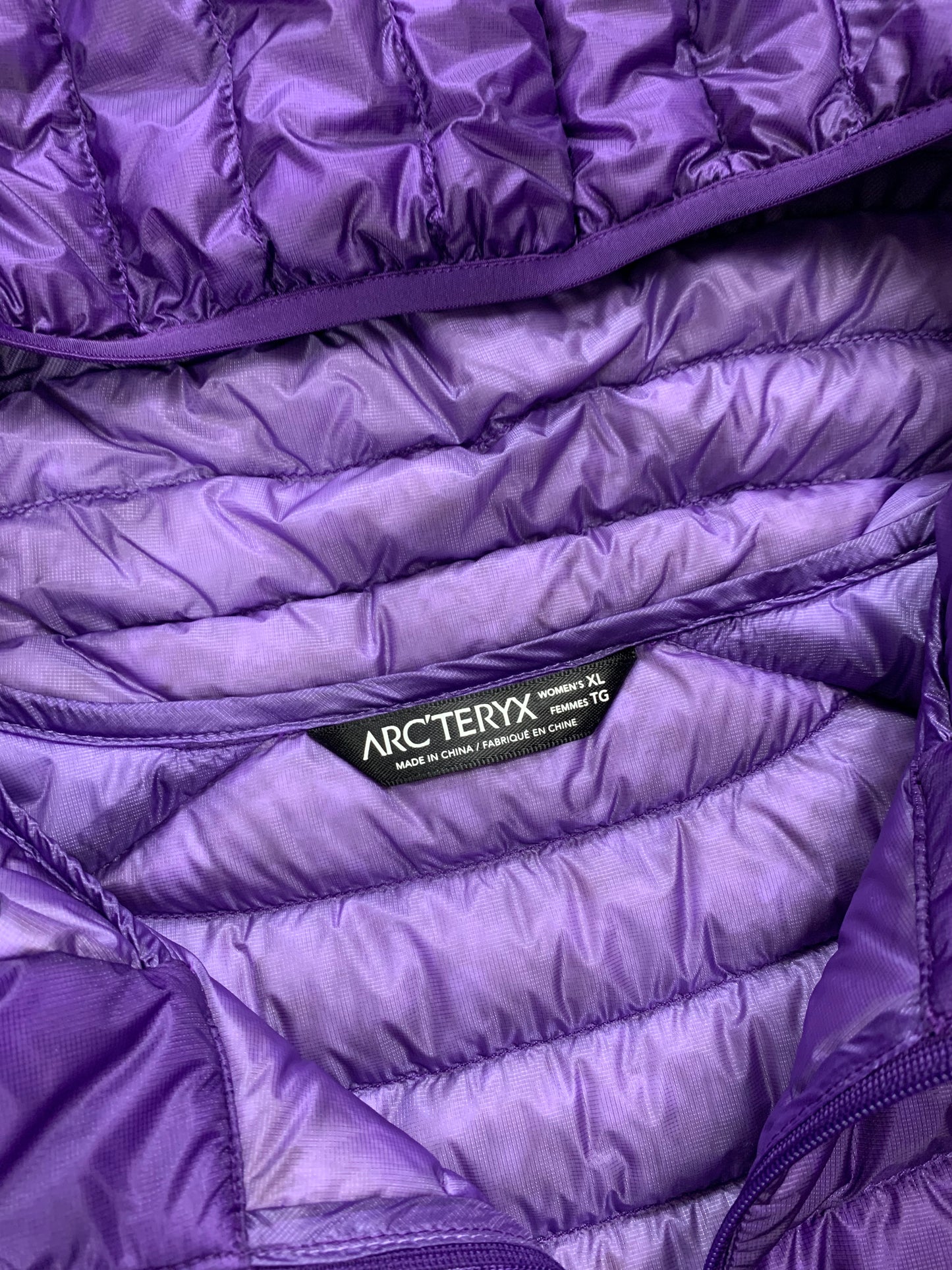 ARC'TERYX CERIUM SL HOODY DOWN JACKET. (XL)