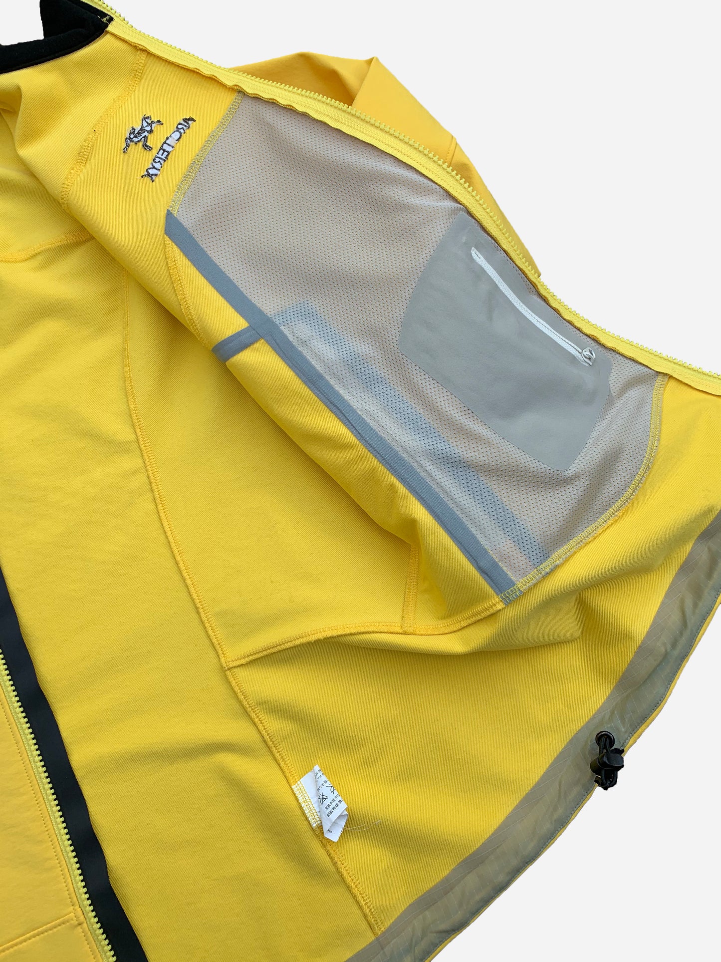 ARC'TERYX GAMMA LT SOFTSHELL JACKET YELLOW. (L)