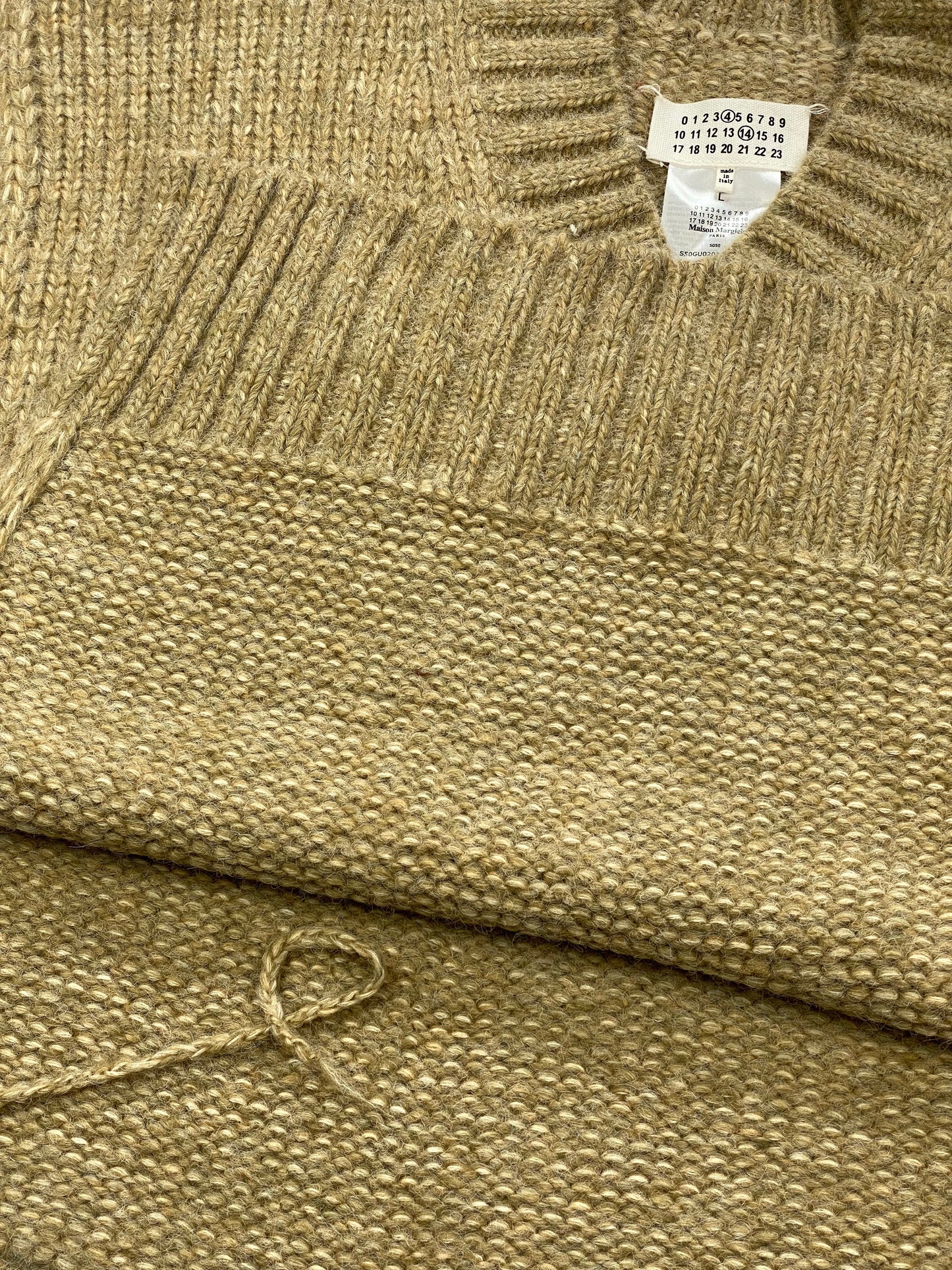 MAISON MARGIELA F/W 2022 OPEN SIDE KNIT SWEATER VEST. (L)