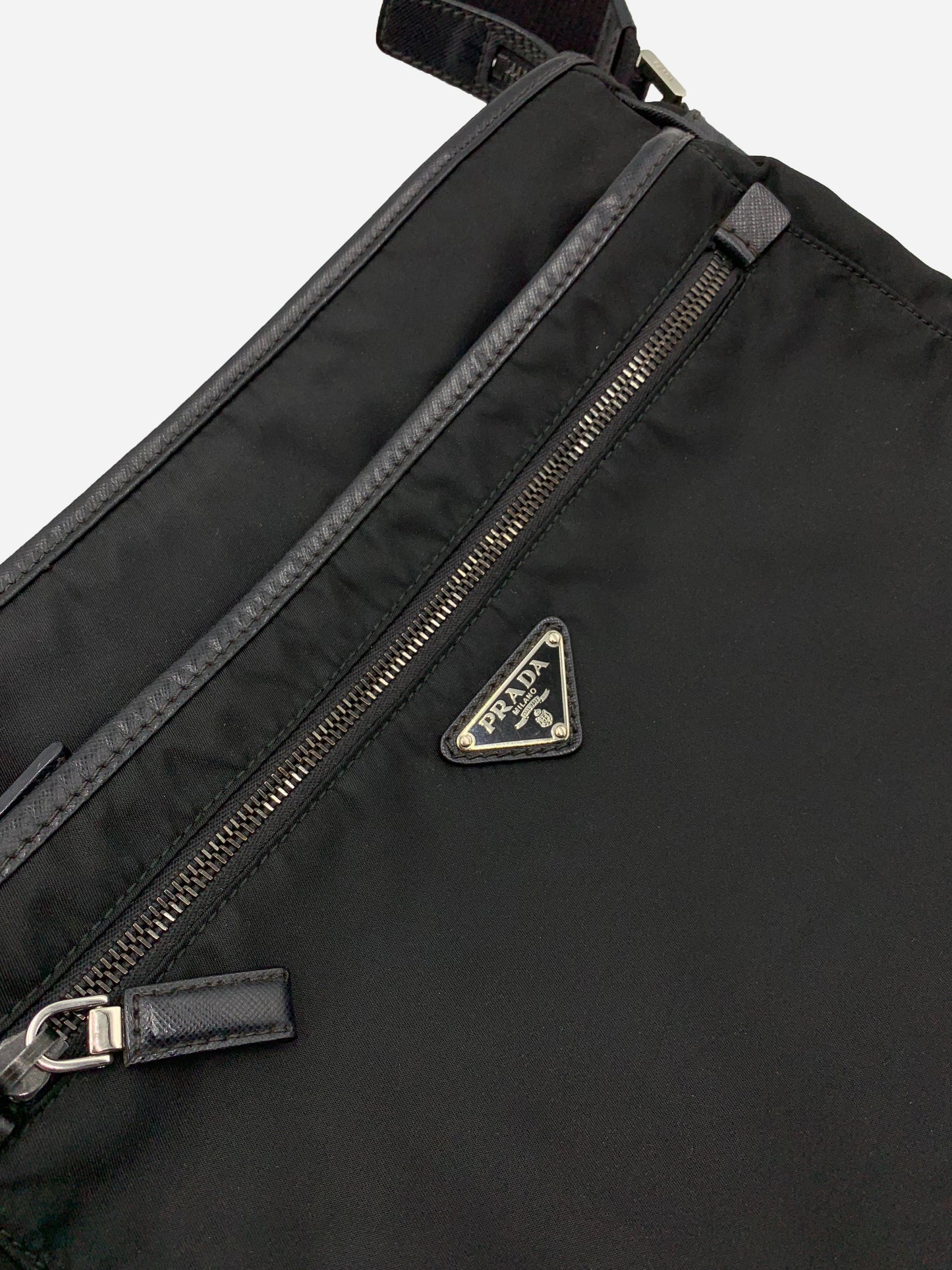 PRADA MILANO TESSUTO NYLON BANDOULIERE MESSENGER BAG.