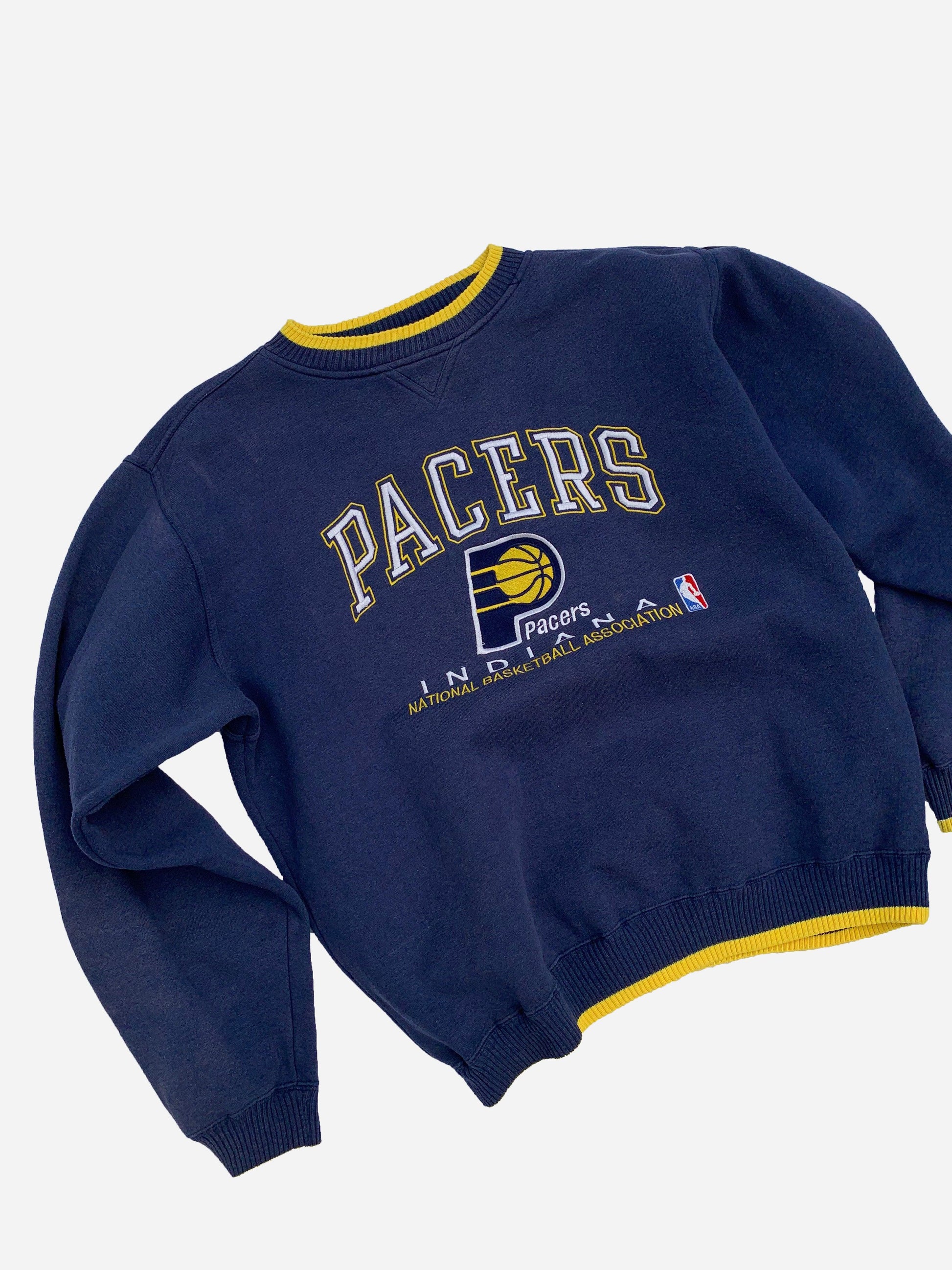 VINTAGE NBA 'INDIANA PACERS' CREWNECK SWEATSHIRT. (L) - SEVENUES CLO.