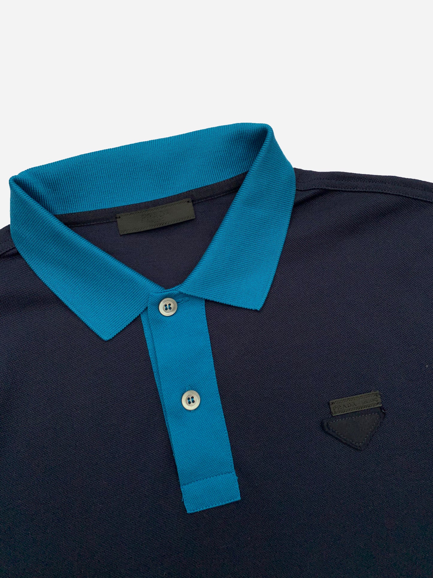 PRADA MILANO TRIANGLE LOGO PIQUÉ POLOSHIRT. (M)