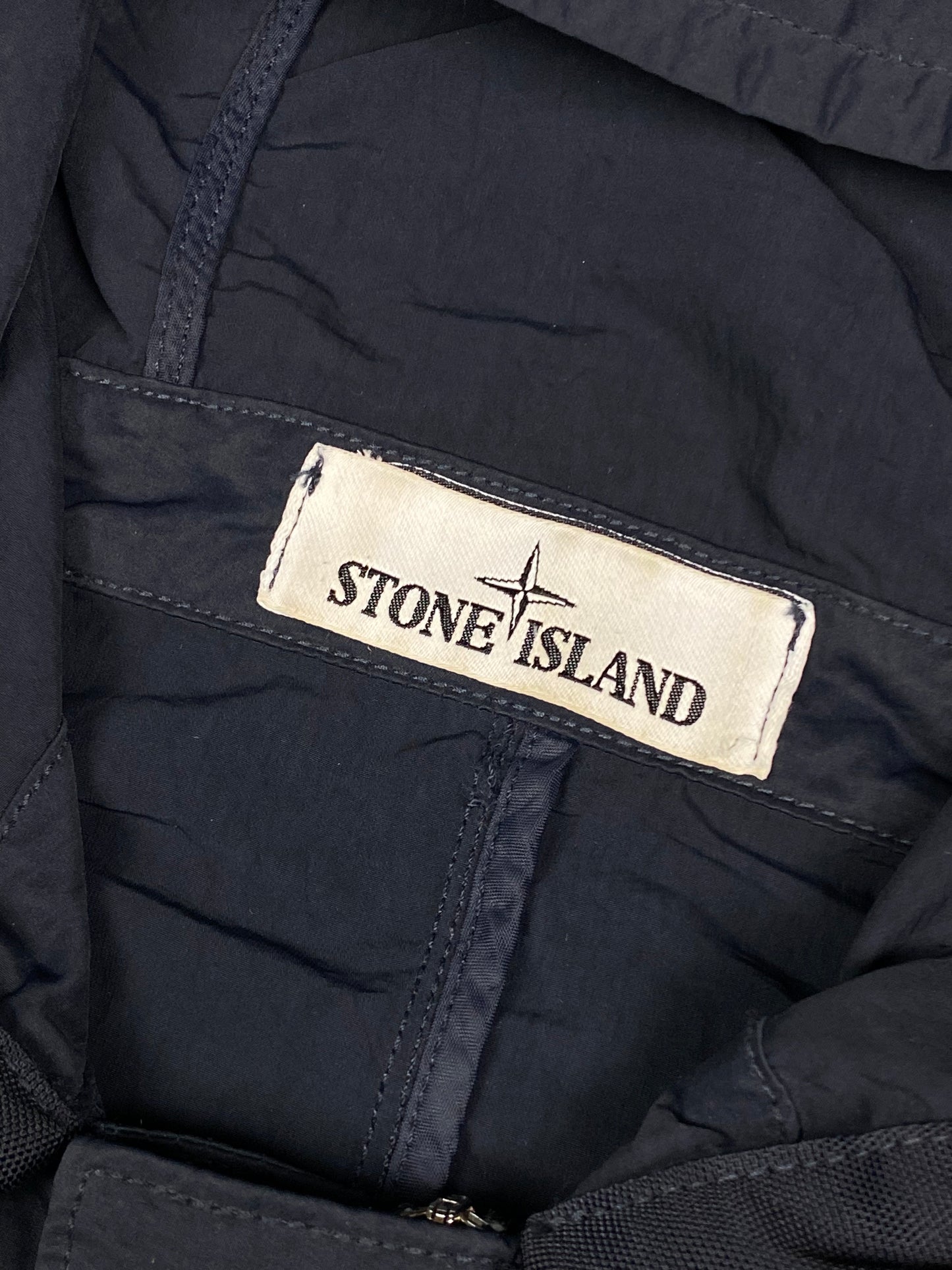 STONE ISLAND NYLON BATAVIA-TC GARMENT DYED JACKET. (XXL)