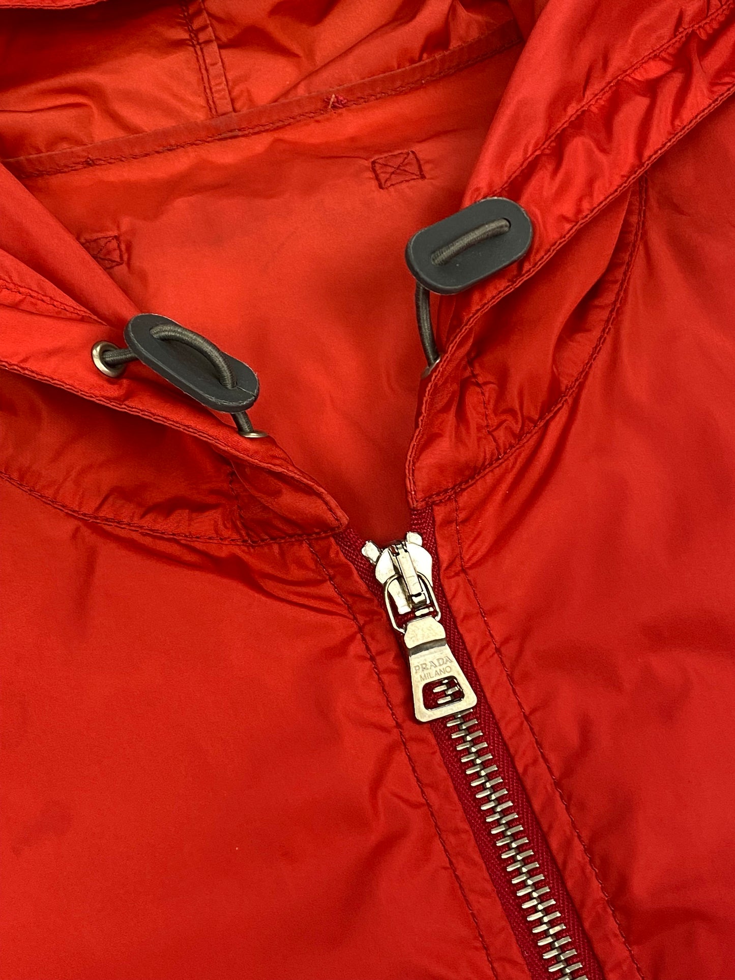 PRADA MILANO LINEA ROSSA S/S '07 NYLON WINDBREAKER JACKET. (XL)