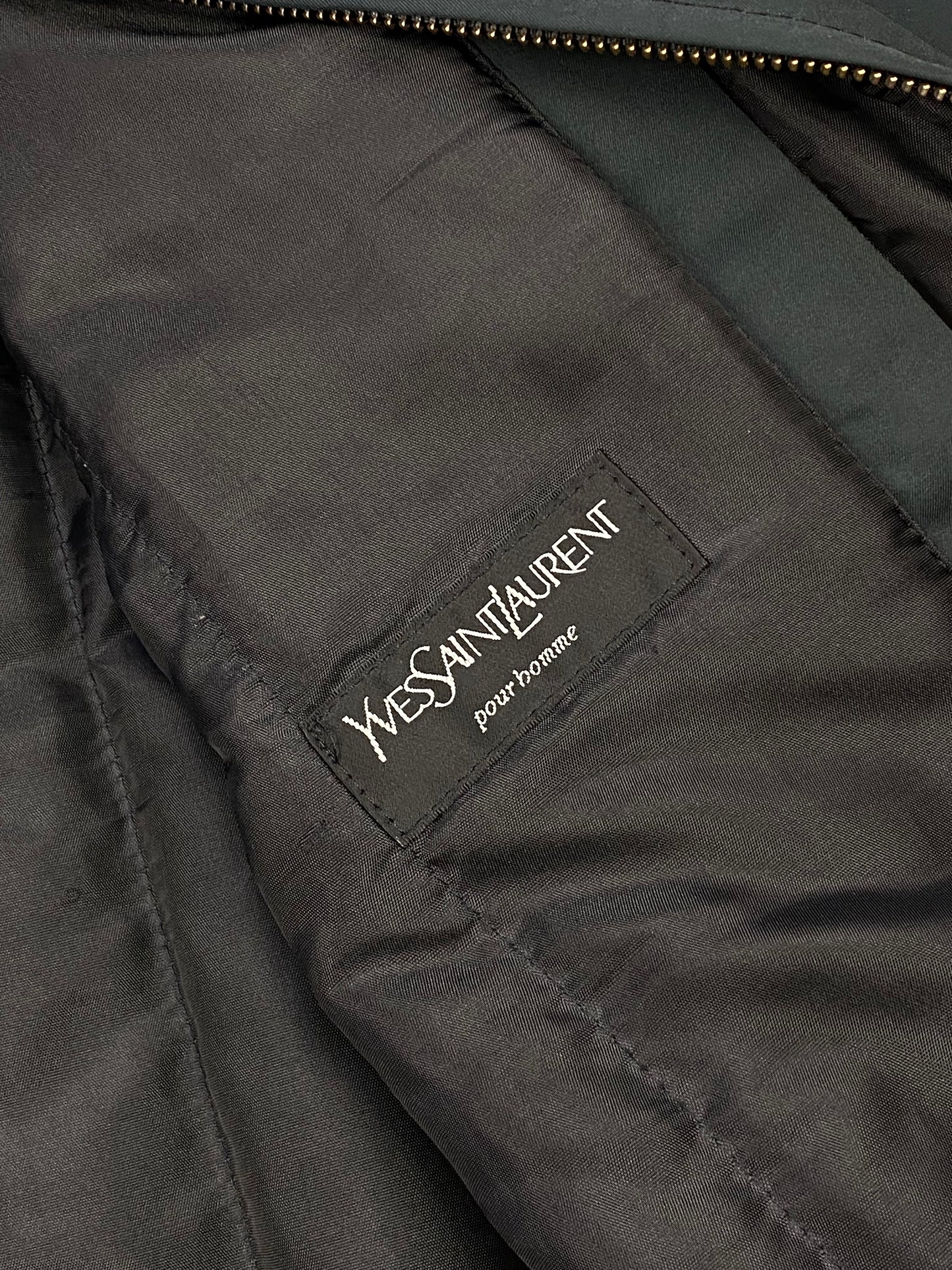 YVES SAINT LAURENT POUR HOMME PADDED NYLON COAT JACKET. (L)